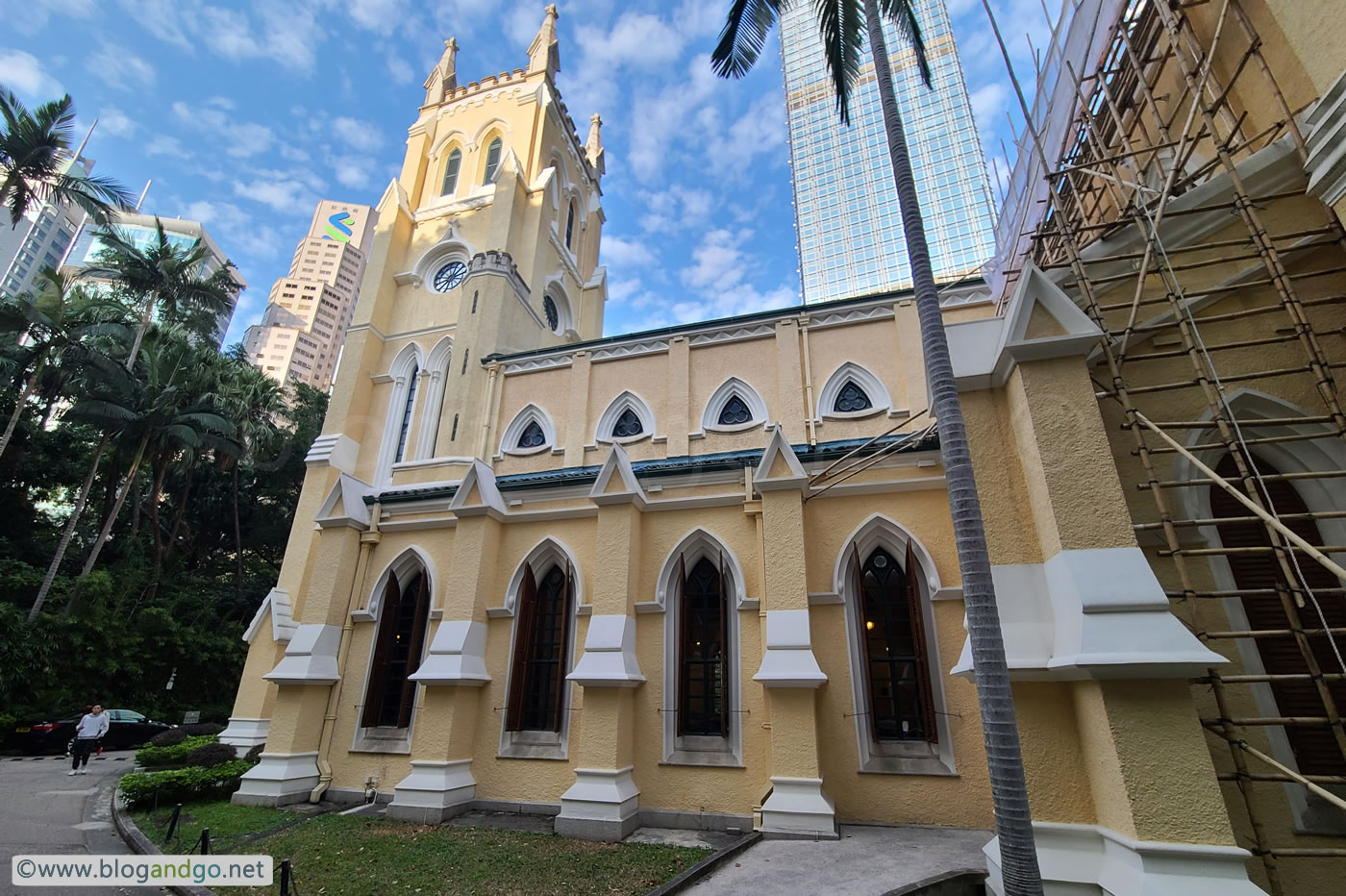 Bowen Road to Central - St John's Cathedral